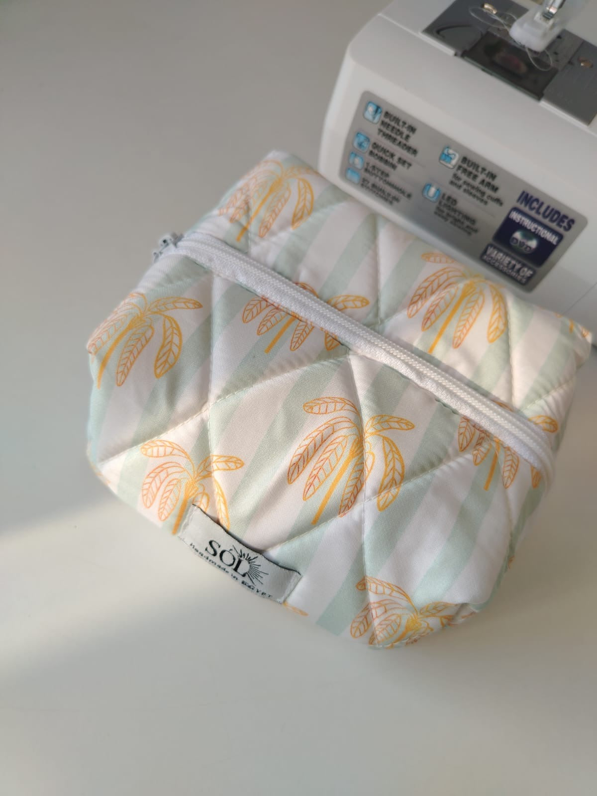 Palm pouch
