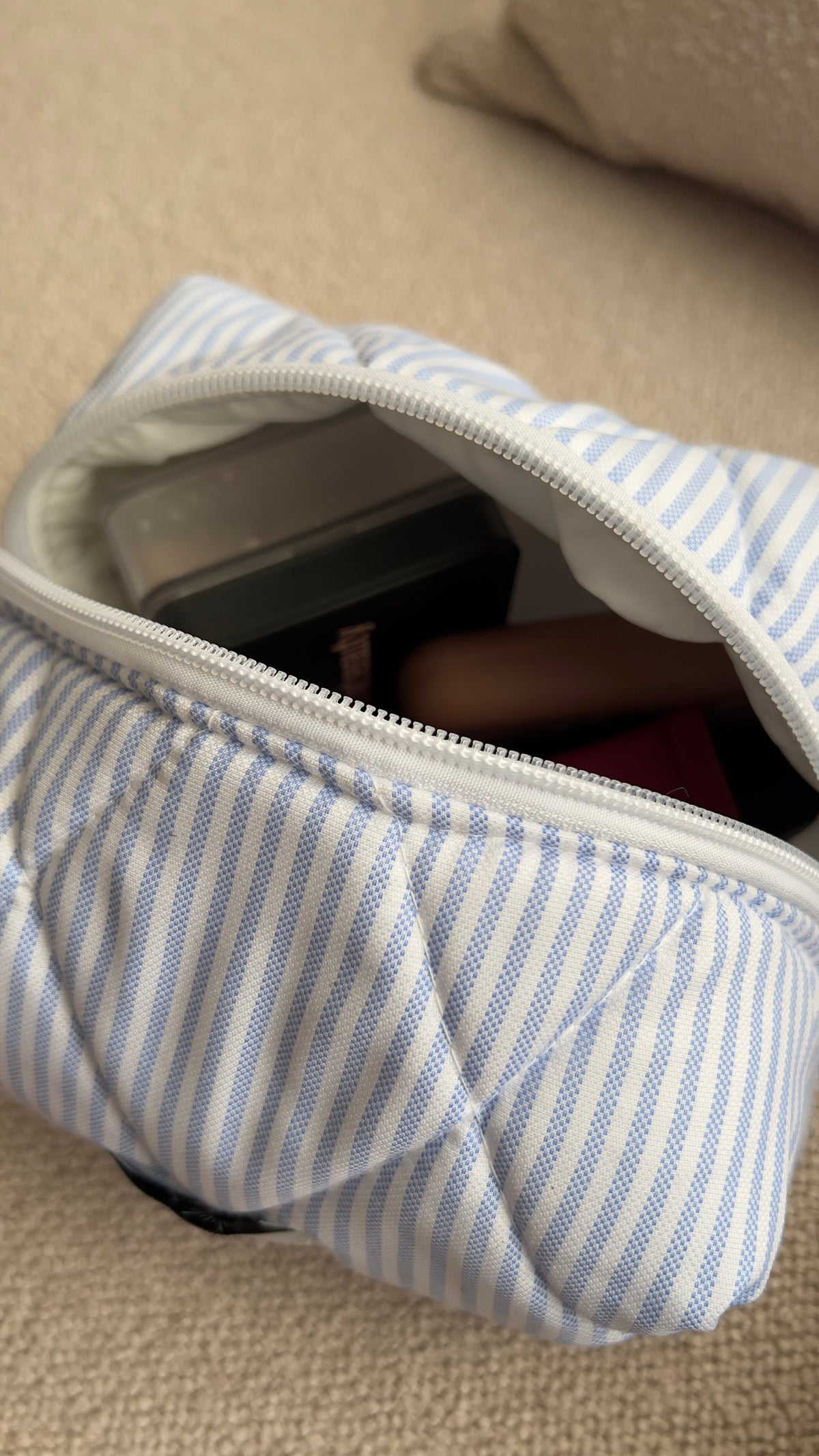 Lily blue pouch