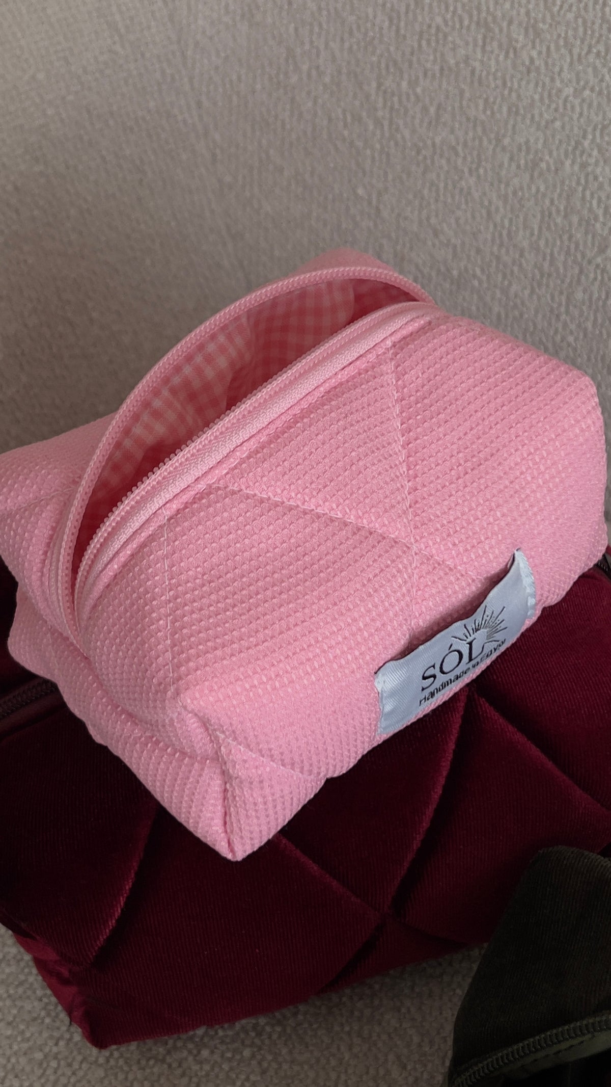 Waffle pink pouch