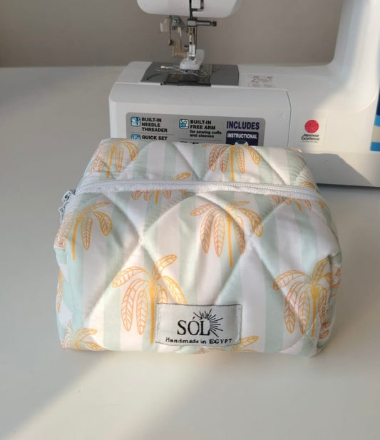 Palm pouch