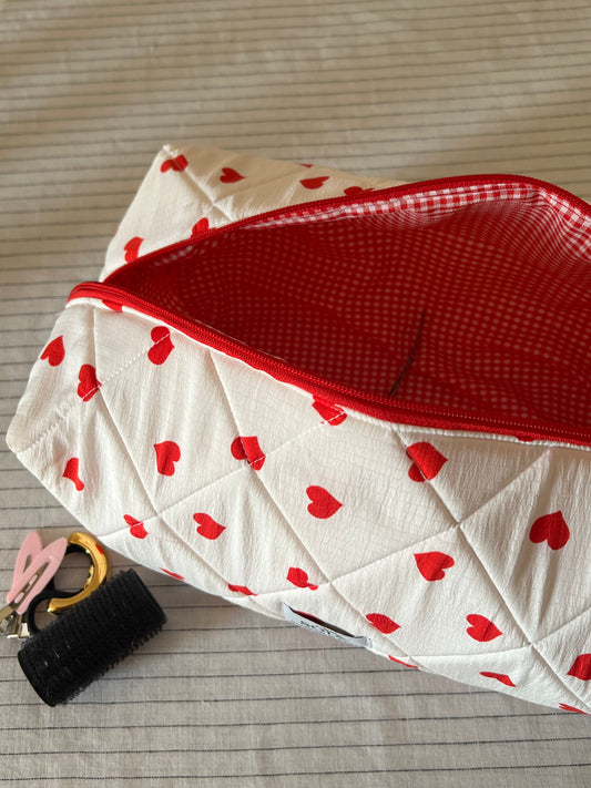 Hair tools heart pouch