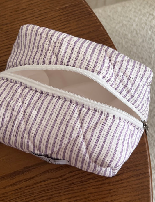 Lily lilac pouch