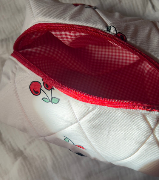 Cherry pouch 🍒