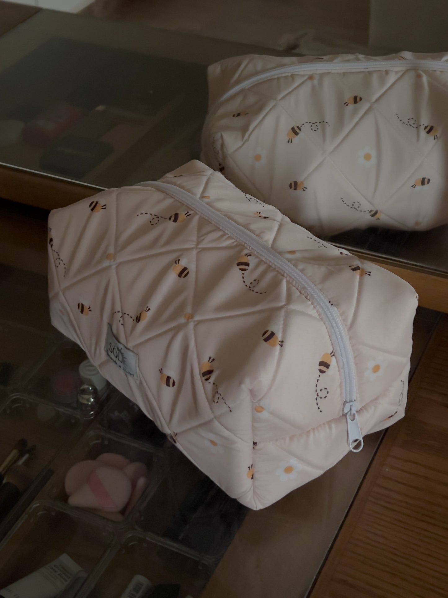 Honey bunny pouch