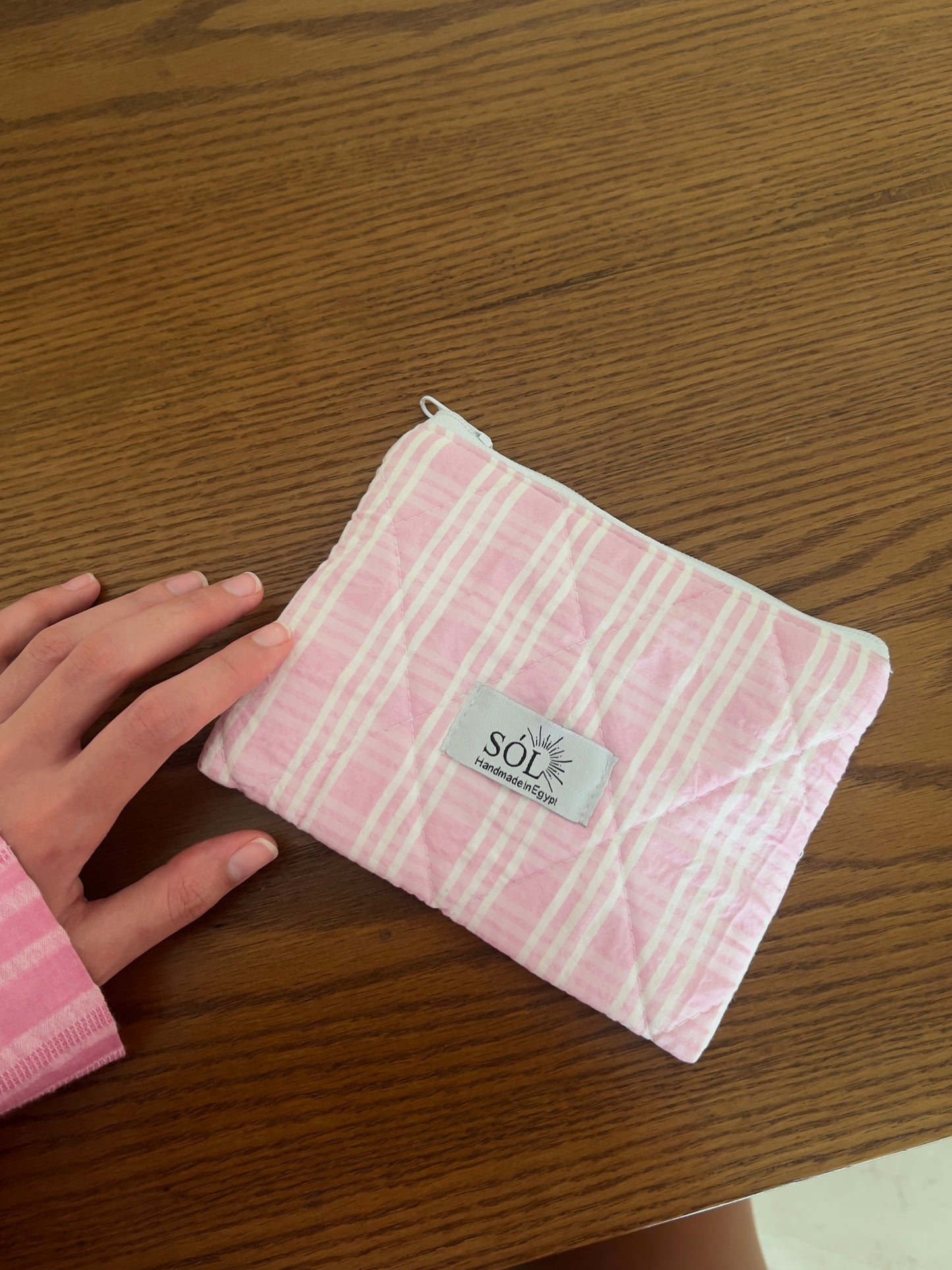 Berry flat pouch